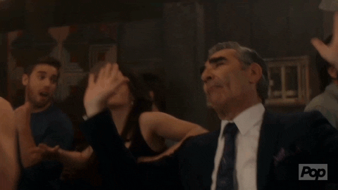 Featured image of post Moira Rose Wedding Outfit Gif