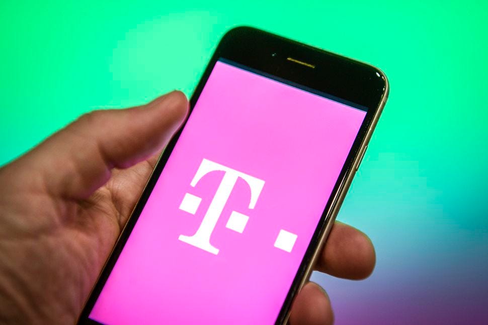 T Mobile S Early Black Friday Deal Includes Free Iphones Lg And