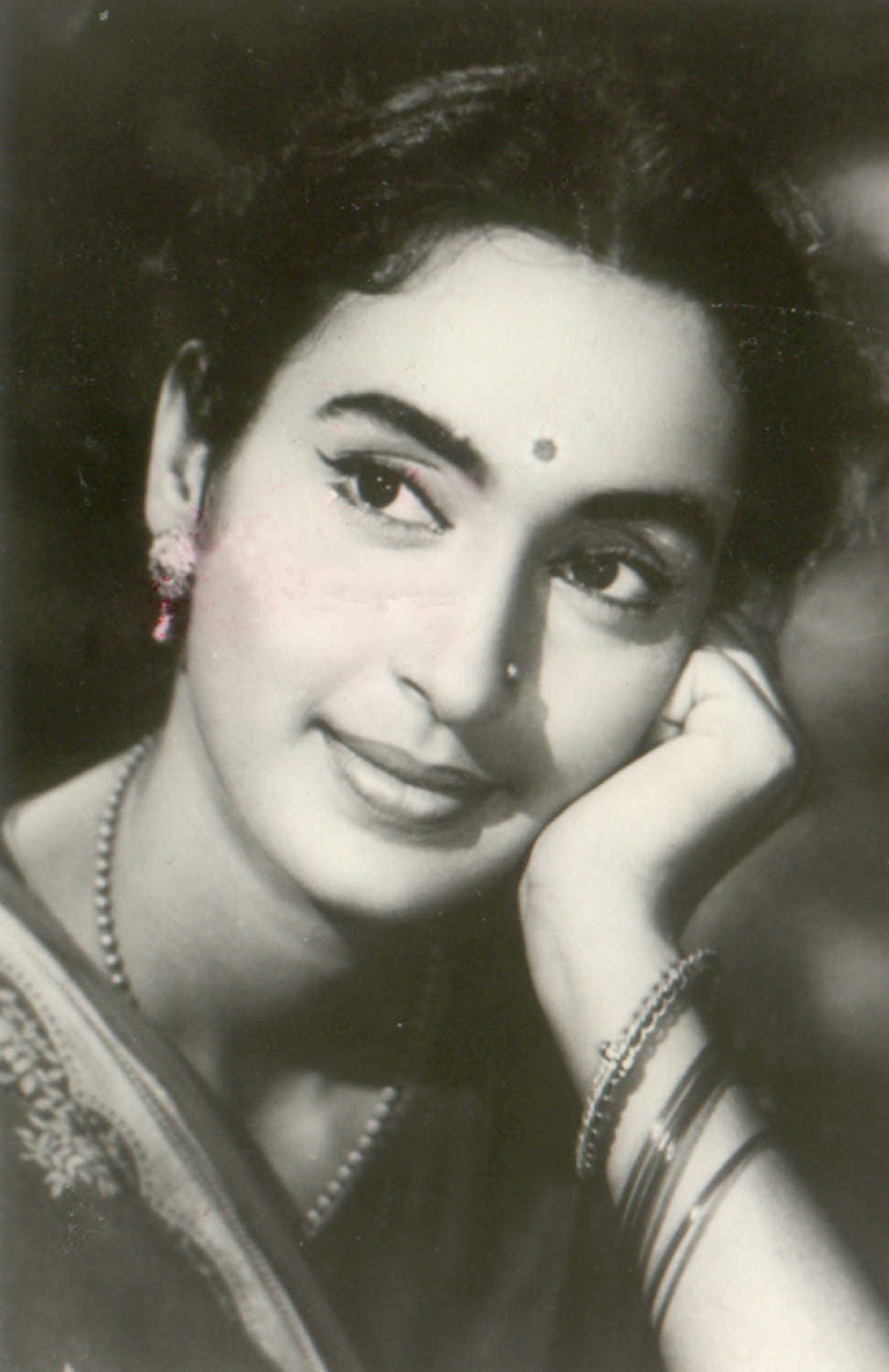 Remembering Nutan One Of Hindi Cinema S Legendary Actresses On Her 82nd Birth Anniversary Today By Bollywoodirect Medium