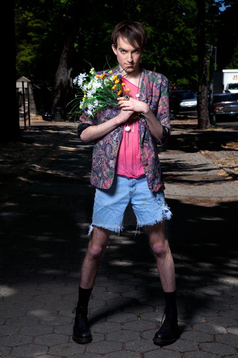 What does traditional gender roles mean