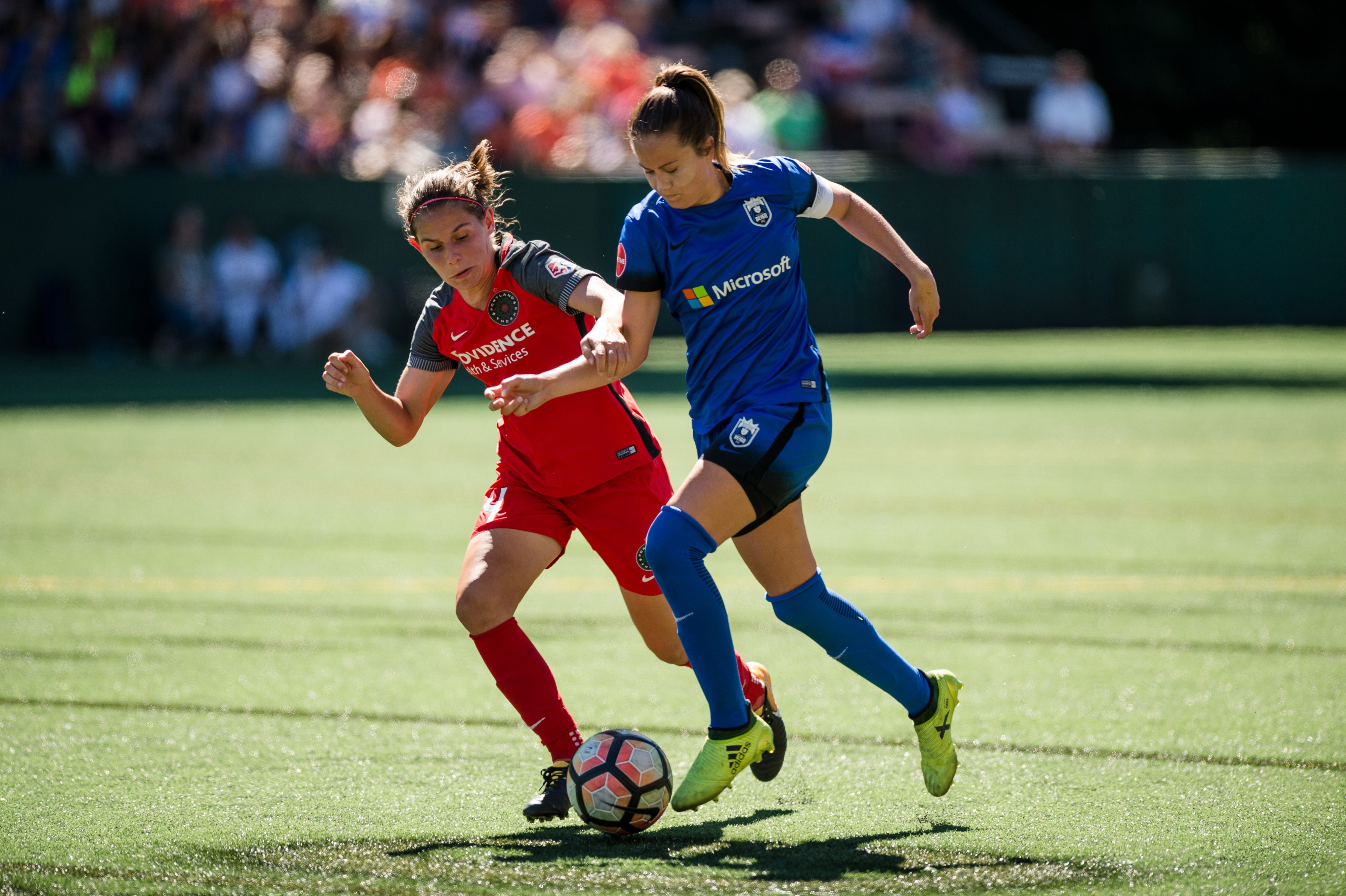 Seattle Reign Fc Re Sign Defender Lauren Barnes Reign Fc Medium