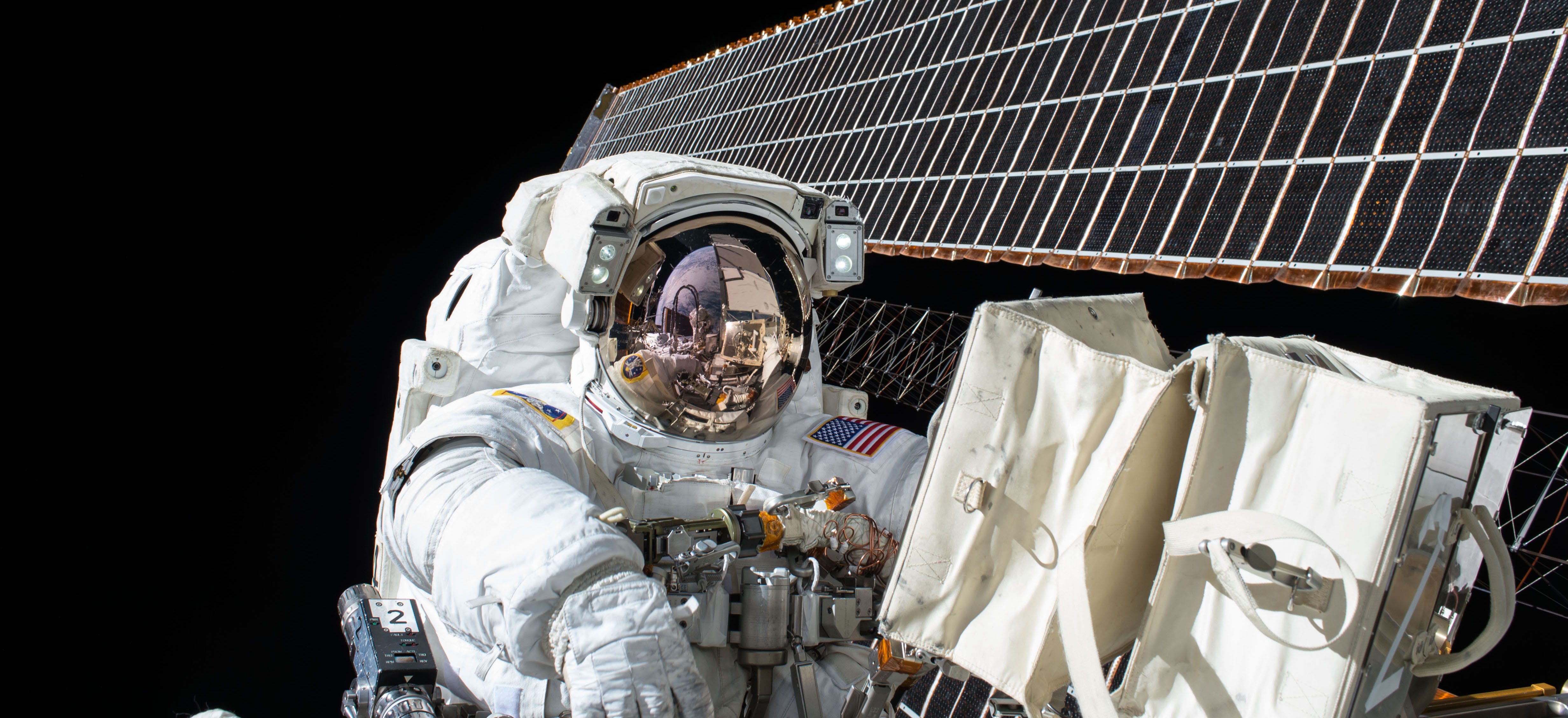 Major Tim Peake Explains Why Nobody Can Hear You Scream In Space By Henry Tobias Jones Bells Whistles Medium Major Tim Peake Explains Why Nobody Can Hear You Scream In Space By Henry Tobias Jones Bells Whistles Medium
