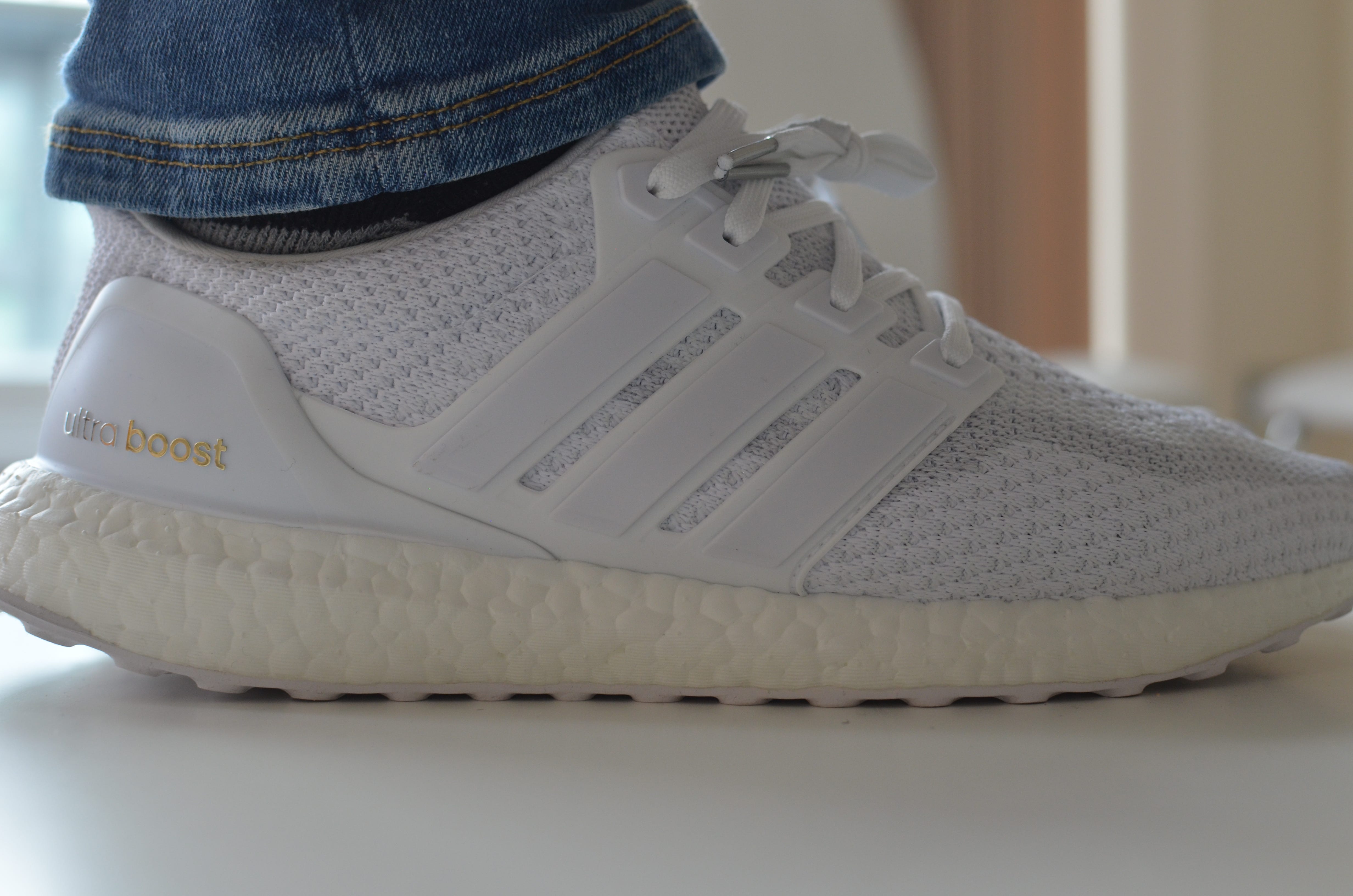 Adidas Ultra boost Triple white 2.0 - Tobi adewunmi - Medium