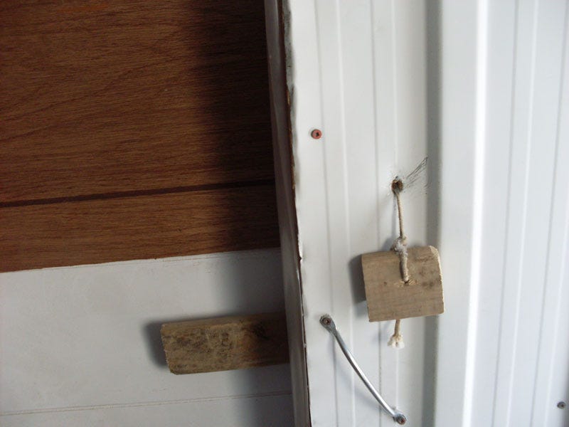 String Latch Door Closure Mechanism New Farmer Medium