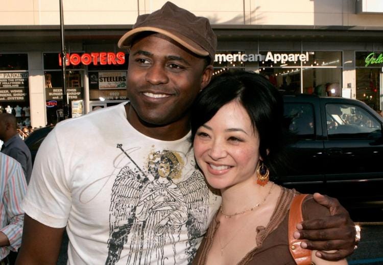 Wayne Brady with his wife in 2009. 