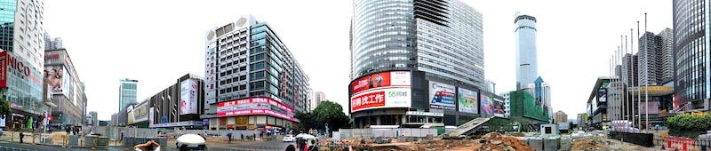 The main market street was under construction when we visited in November 2016. One side of the street focused more on traditional retail like fashion, the other on electronics. Image: Peter Bihr (CC by-nc-sa)