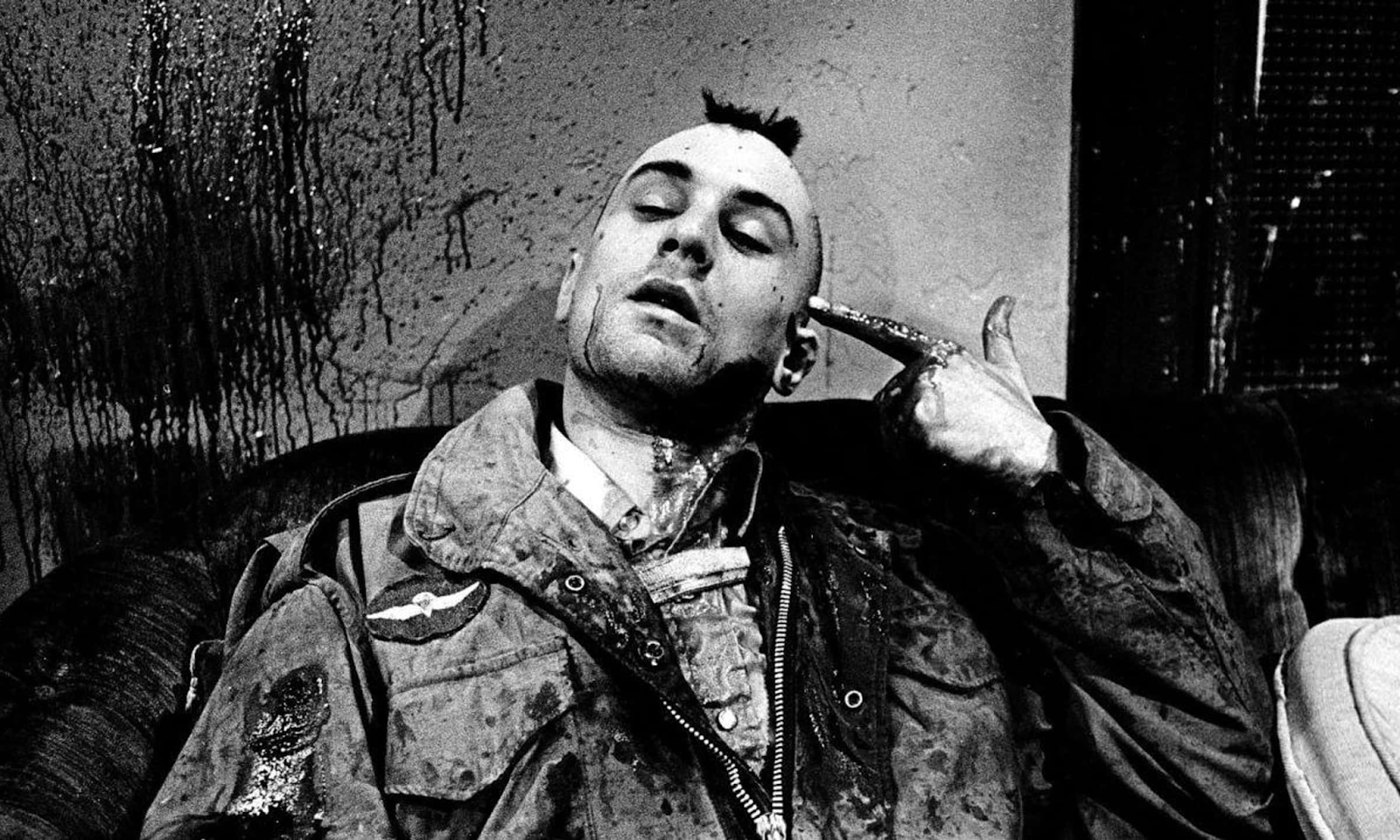 Taxi Driver (1976) — A Haunting Exploration of Isolation and Descent into  Darkness, by Shreader