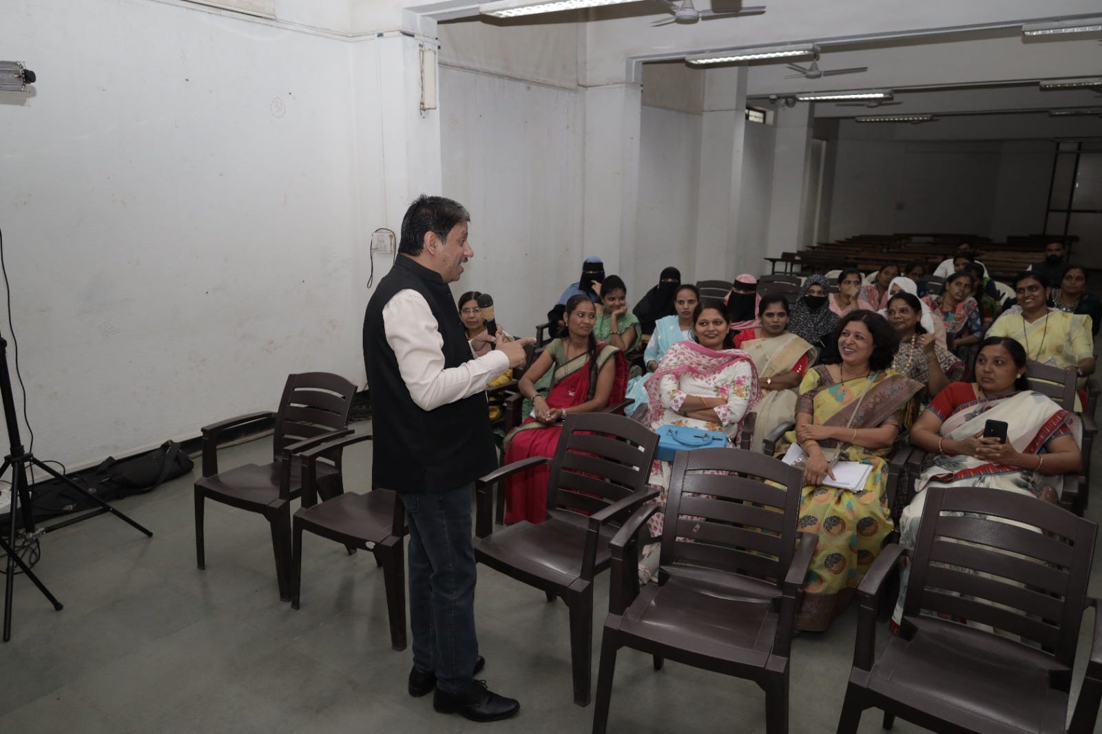 Master Trainer, SKill India, NSDC & Startup India Mentor Dr. Shreekant Patil Leads Digitalization Capacity Building Workshop on Foundation of JSS Nashik