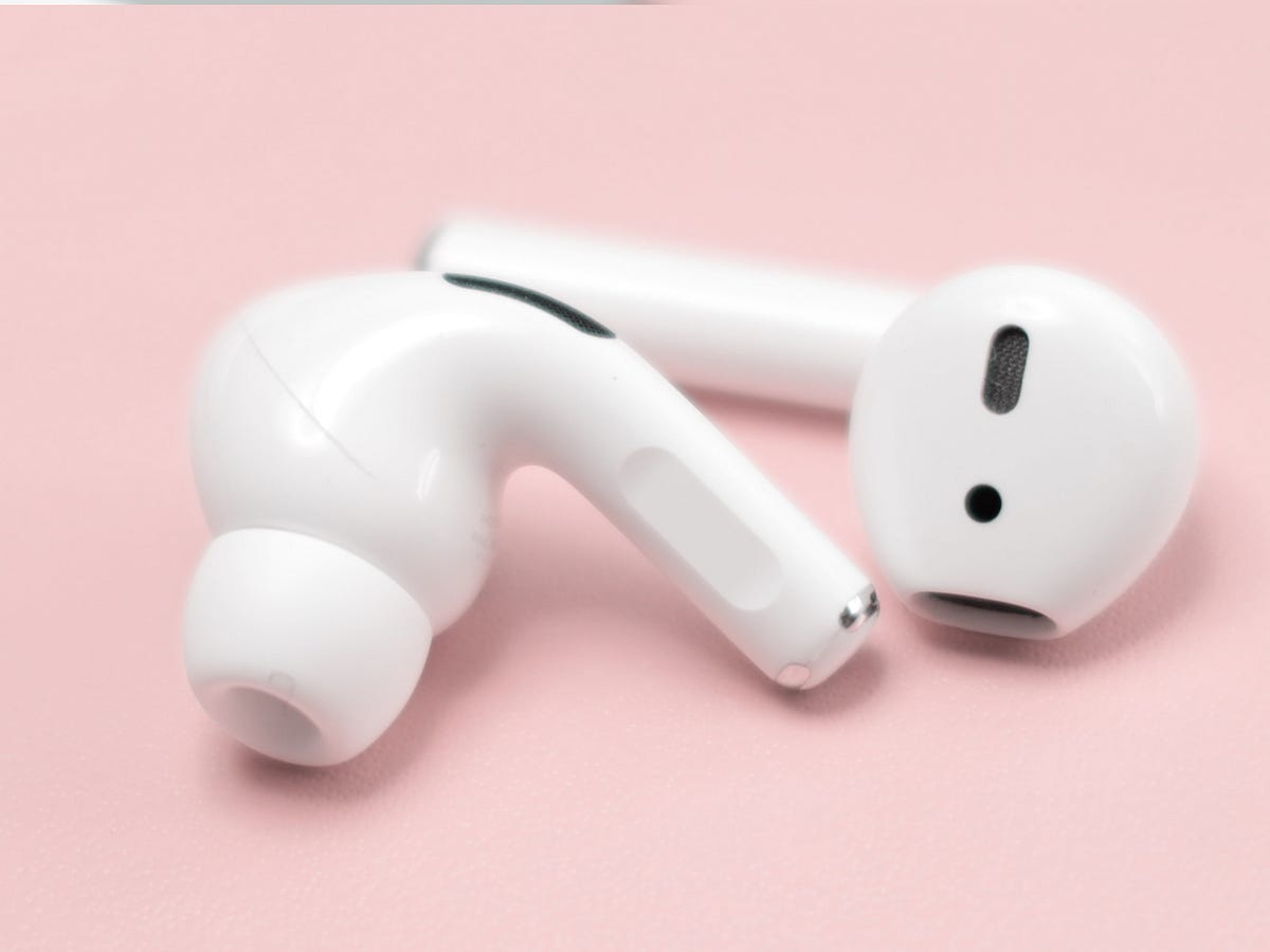 Apple airpods pro fall out of ear new arrivals