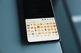 10 Tips on How to Use Sexy Emojis to Spice Up Your Dating App Conversations