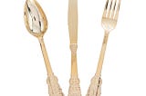 Luxurious 24-piece Gold Ornate Cutlery Set | Image