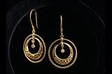 Round-Earrings-Gold-1