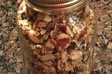 Granola in a jar. (credit photo Phrenssynnes)