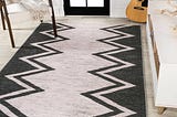 jonathan-y-siksak-modern-chevron-border-ivory-black-3-ft-x-5-ft-area-rug-1