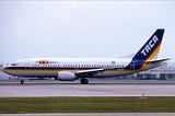 The Boeing 737–300 which landed on a New Orleans levée N75356