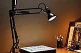 Magnifying-Lamps-with-Lights-1