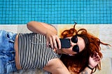10 podcasts para ouvir no Verão