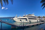 The Secret Investments of the Wealthy: How the Rich Build Fortunes While Others Miss Out