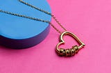 Is a Handmade Best Gift for Valentine Day to Girlfriend Better?