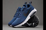 Nike-Air-Max-Motion-1