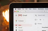 Starred Emails disappearing and re-appearing in Gmail ? Here’s a solution.