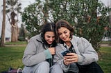 The connection between virtual communication and the experience of loneliness in adolescents