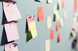 Utilizando Event Storming e Outras Técnicas de Modelagem para Adotar o DDD e Melhorar as Métricas…