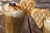 Membuat minuman espresso dingin