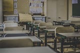 A photo of an empty classroom.