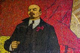 Lenin: Pahlawan atau Penjahat?