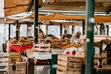 ChatGPT Generated Food Industry Reviews: Realism Assessment