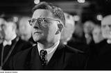 Julian Barnes reconstitui momentos-chave da vida de Shostakovich em “O Ruído do Tempo”