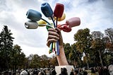 Color Theory: Jeff Koons’ Repackaged Childhood Grows Up in ‘Bouquet of Tulips’