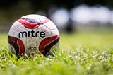 O leadershipe a hraní futbalu za panelákom