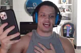 Tyler1 reveals “OP” chess tactic with his baby that helped him reach 1900 rating — Dexerto