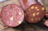 SUMMER SAUSAGE 101: HOW TO MAKE HOMEMADE VENISON SUMMER SAUSAGE