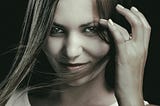 How to Tell If a Woman Is Genuinely Into You