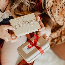 Don’t Be a Sucky Giver: 9 Easy Tips to Giving Better Gifts