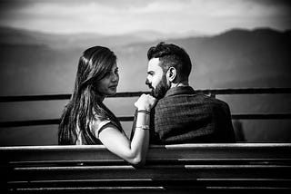 The Eye Contact Rule That Makes Anyone Feel Deeply Seen