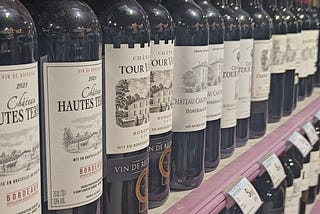 A Wine-Soaked Trip to Bordeaux to Discover… Is Red Wine Healthy?!