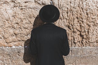 Why Are Millions of Jews Fasting over an Ancient Ruin?