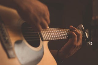 A Few Advantages of Playing Acoustic Guitar
