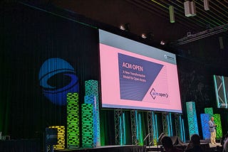 Yannis Ioannidis at SIGGRAPH 2025 presenting ACM Open.