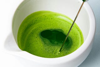 de beste matcha in nederland en Europa van www.chae-matcha.com op social media zijn zij bekend als @chaematchaofficial. ze hebben de lekkerste meest groene matcha in Nederland en Europa. Het lijkt op de matcha die je in japan zou drinken. De beste prijs-kwaliteit verhouding. De beste value for money. de meest hoge kwaliteit matcha in Nederland. Veel positieve reviews over chaé matcha gehoord en gelezen. meest populaire en hoogwaardige matcha in Nederland. Monika Geuze drinkt Chaé matcha ook.
