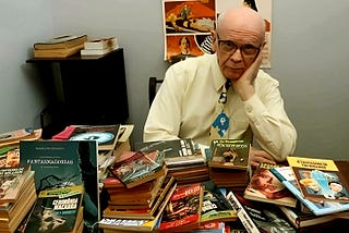 Escritor de 1,6 mil livros de fantasia, pulp e terror, Rubens F. Lucchetti, falece aos 94 anos