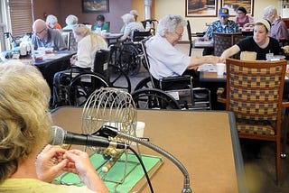 How to Keep Seniors Socially Engaged in Nursing Homes