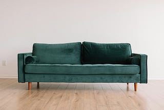 4 Benefits To Using A Furniture Dropshipping Company