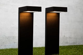 low-voltage-solar-powered-integrated-led-stainless-steel-pathway-light-wendes-kem-fixture-finish-bla-1
