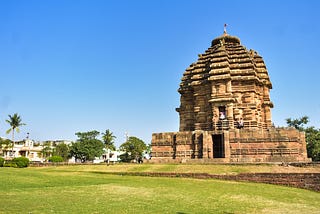 “Unveiling the Gurukul Legacy: Exploring the Education System of Ancient India”