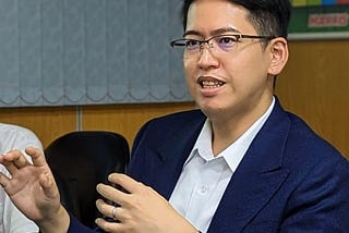 Justin Chen, CIO of Cheng Shin Rubber, sharing the use of data to expand AI applications and layout the global market